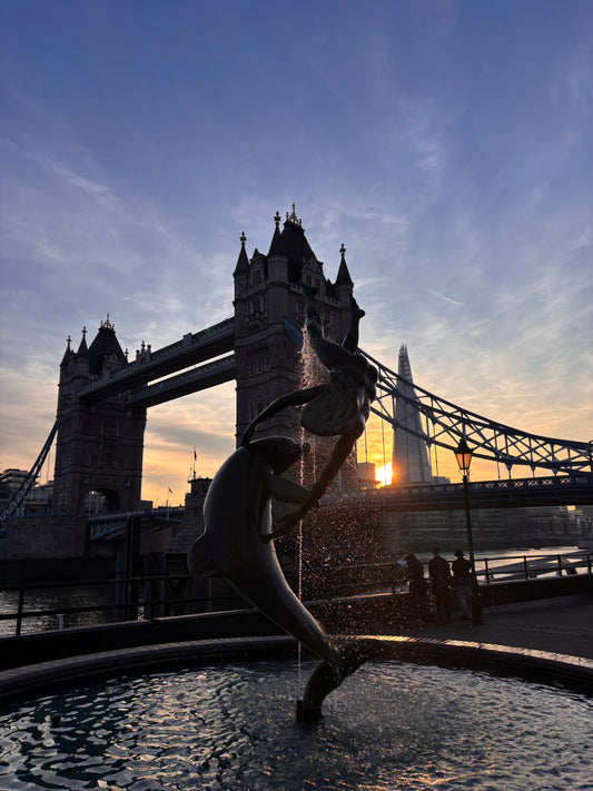 The City Wakes Slowly: A Sunrise in London